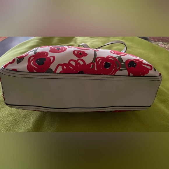 Coach purse - Picture 4 of 10